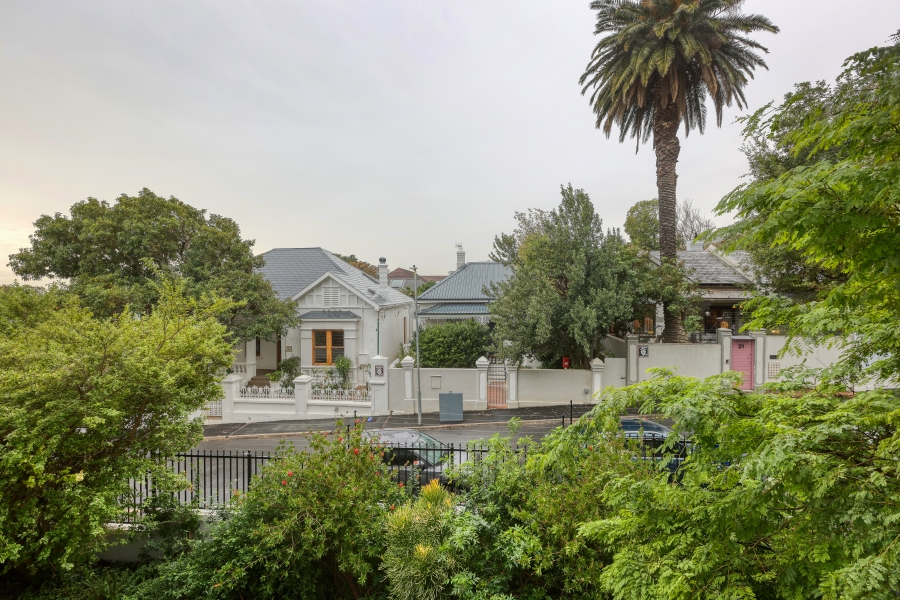 2 Bedroom Property for Sale in Oranjezicht Western Cape